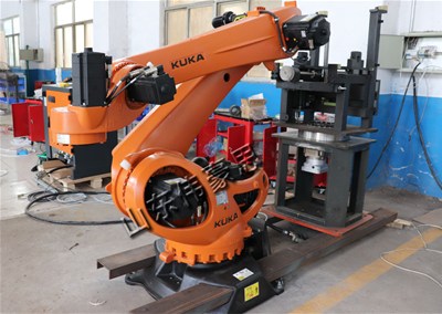 袋料移動碼垛機(jī)械手視頻 碼垛機(jī)器人解決方案