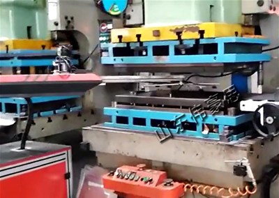 全自動搬運機(jī)器人 自動化機(jī)械手搬運視頻