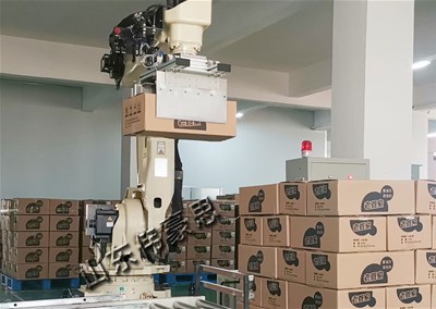周轉箱碼垛機器人 全自動裝箱碼垛線
