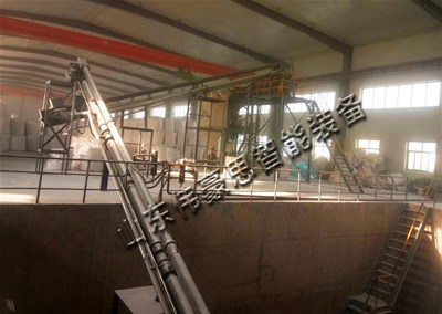 氧化鈣粉管鏈輸送機(jī)，管鏈提升機(jī)提升工作現(xiàn)場(chǎng)