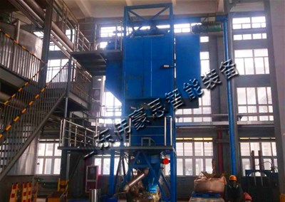 純堿噸袋拆包投料站，自動(dòng)噸袋拆包機(jī)工作現(xiàn)場(chǎng)