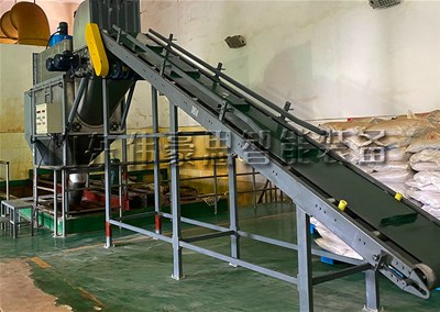 工業(yè)硫磺自動(dòng)拆包機(jī) 自動(dòng)破袋機(jī)使用現(xiàn)場
