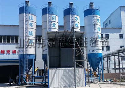 砂漿噸袋自動(dòng)破袋機(jī)，噸包拆包機(jī)拆包現(xiàn)場(chǎng)