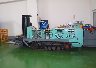 紙箱全自動卸車設(shè)備，集裝箱自動卸車機工作現(xiàn)場