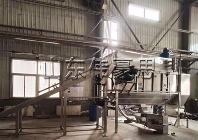 25KG純堿自動拆包機，自動破袋投料設備現(xiàn)場